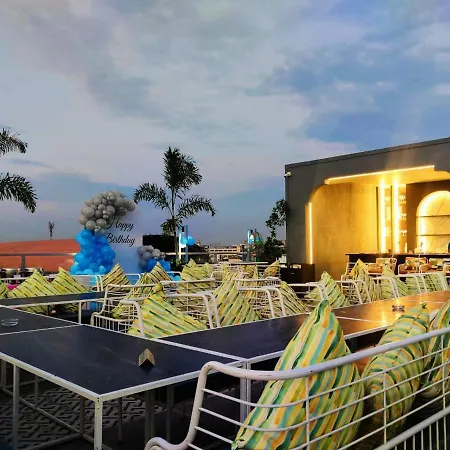 Vanaam Hotel Raj Plaza